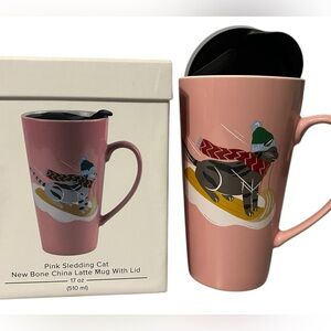 New In Box Bone China Latte Mug With Lid Winter Sledding Cat